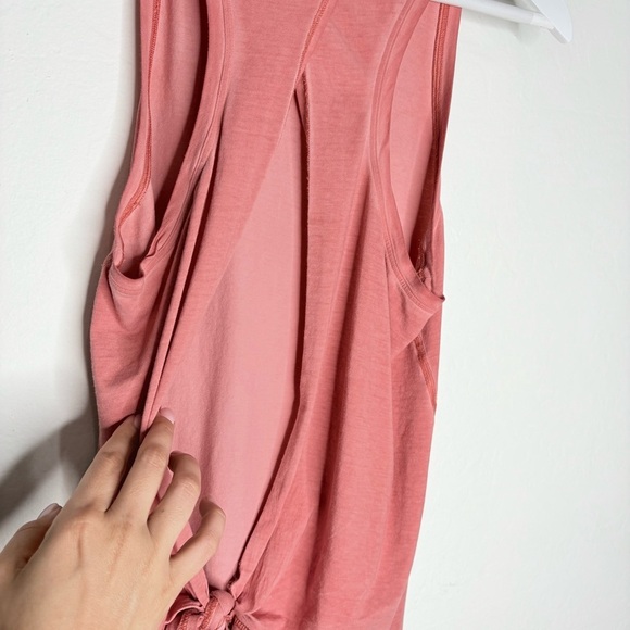 Lululemon All Tied Up Tank *Wash Sublimado Pigment Dye Rustic Coral Size 8 - Picture 5 of 6
